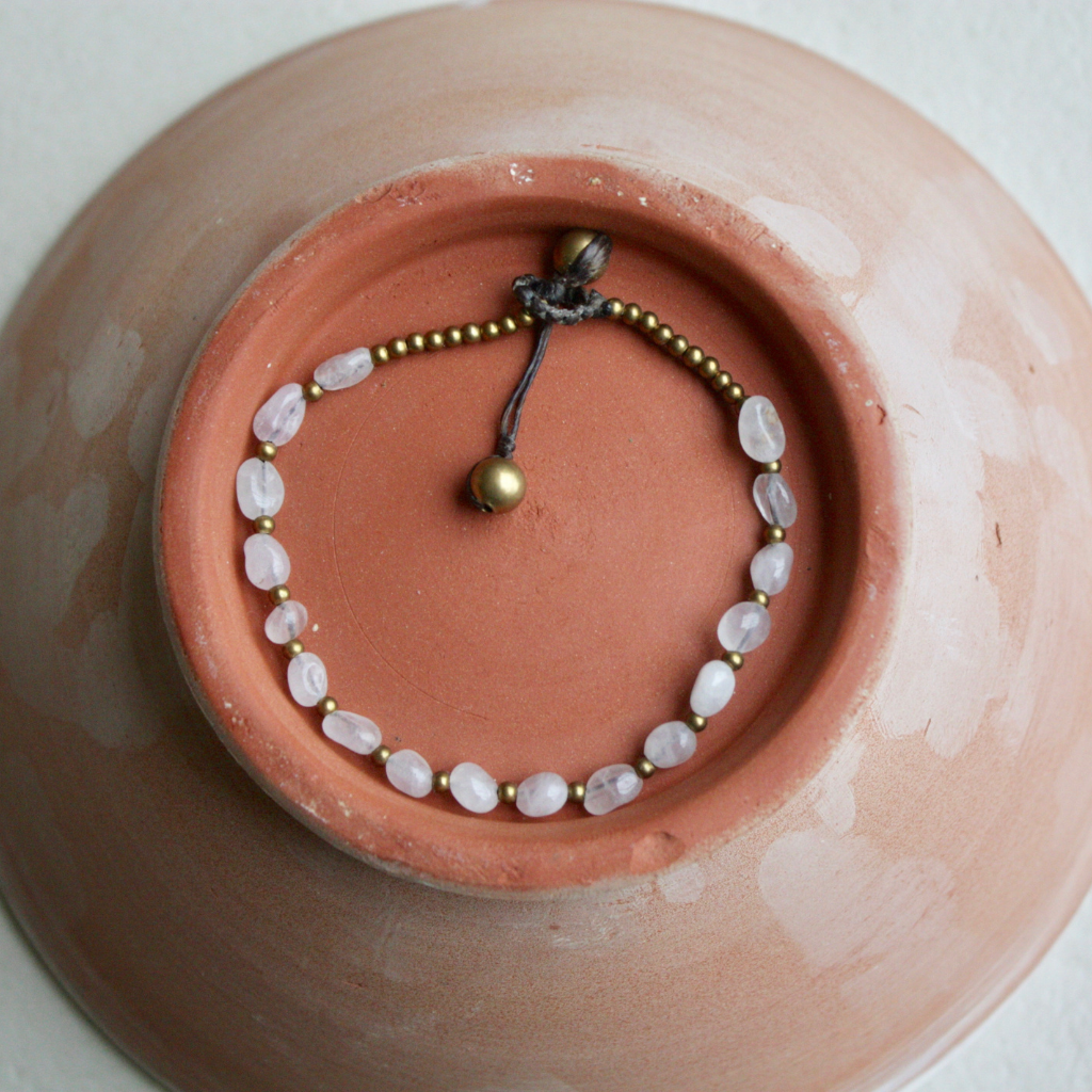 Bracelets en Pierres Naturelles et Laiton – Faits à la Main, Écoresponsables et Waterproof