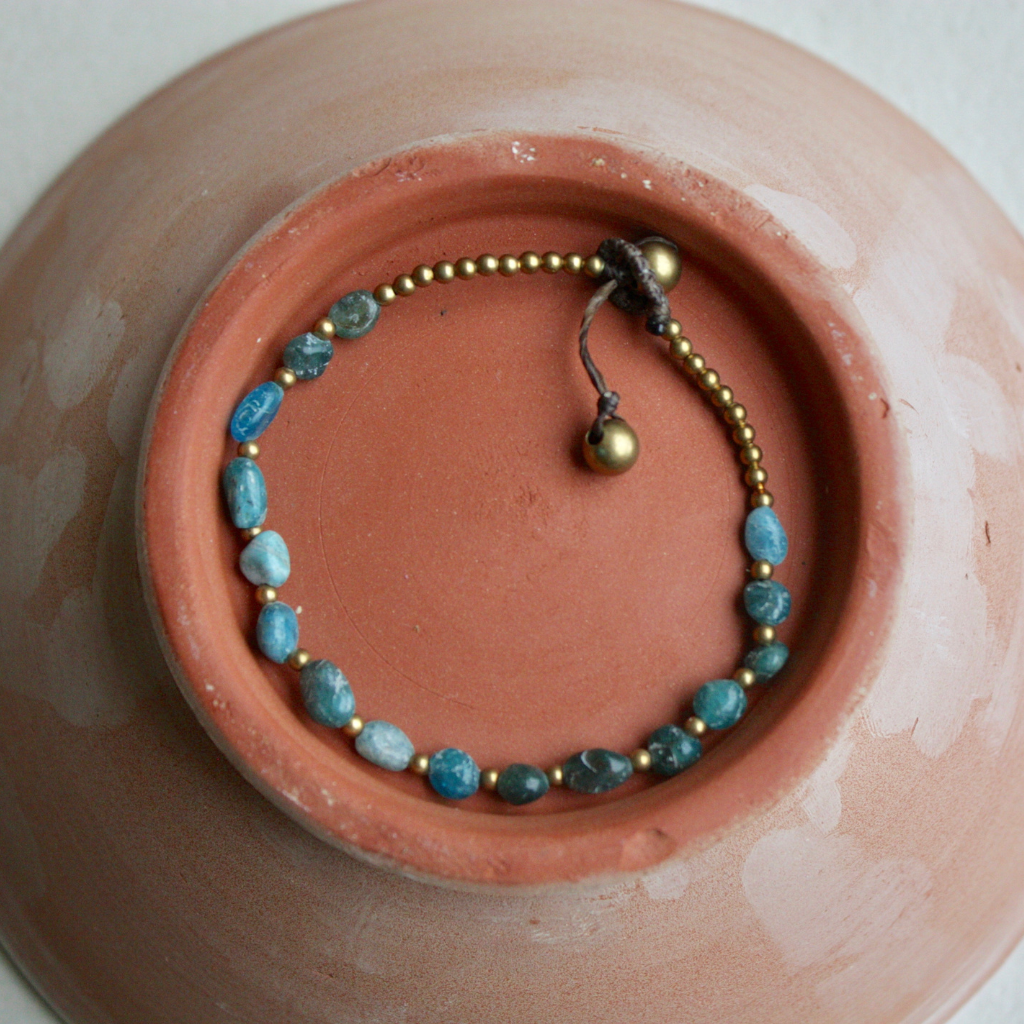 Bracelets en Pierres Naturelles et Laiton – Faits à la Main, Écoresponsables et Waterproof