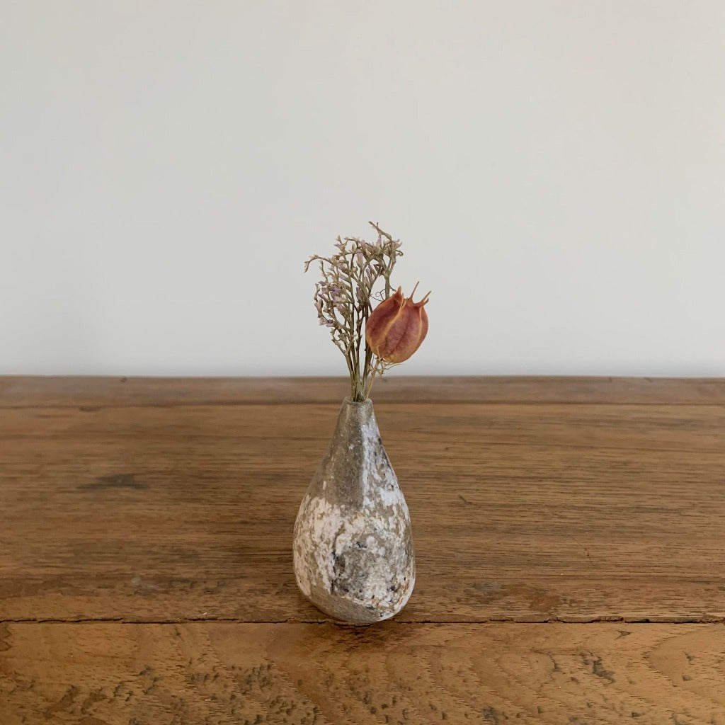 Mini Vase en Papier Recyclé - Art Écologique pour une Décoration Unique 5