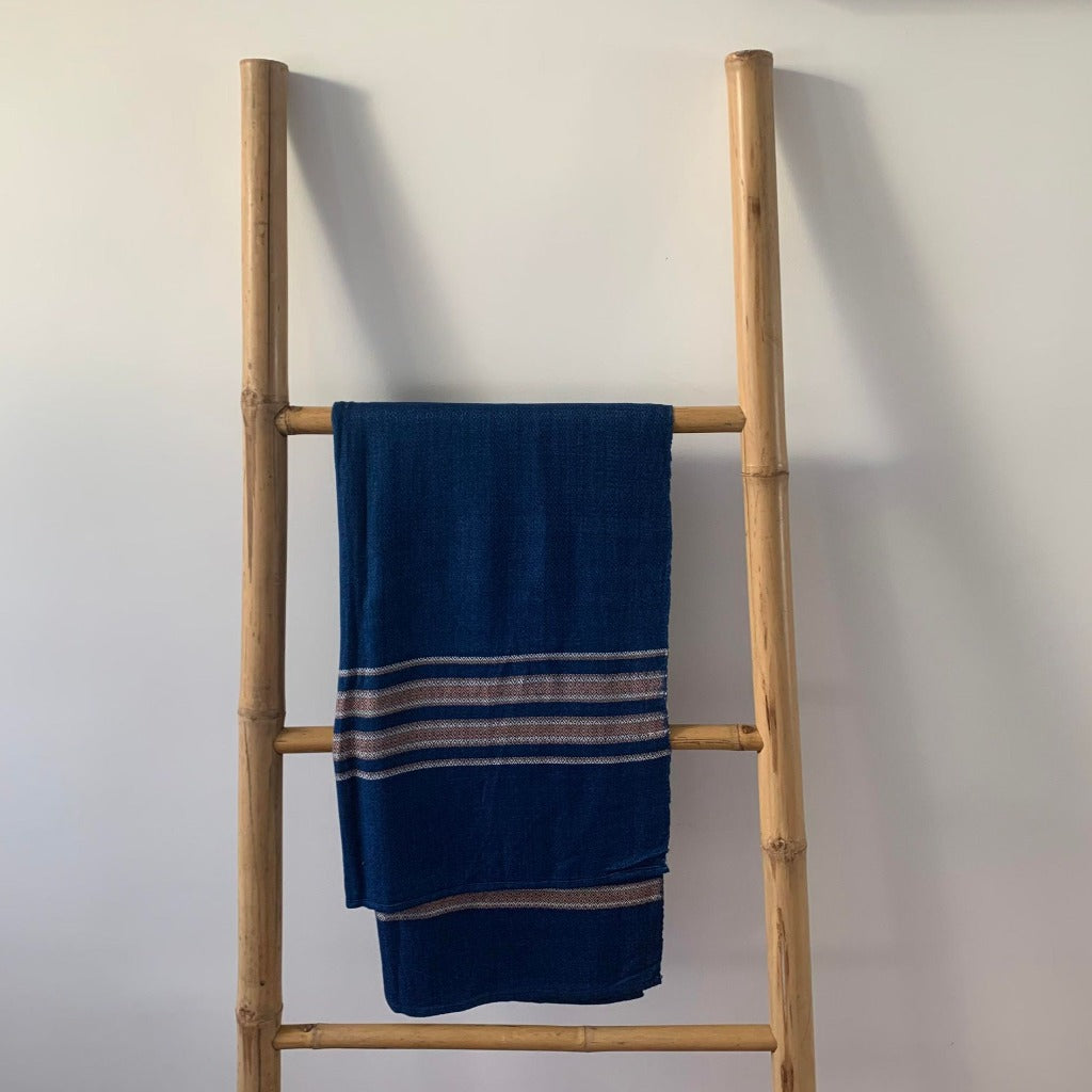Écharpe Fait Main en Indigo - L'Élégante