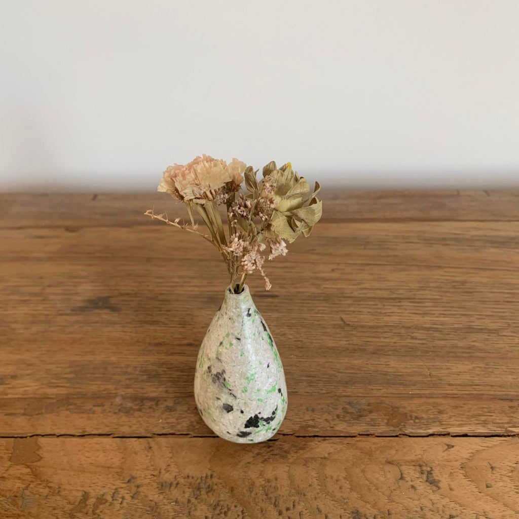 Vase en Papier Recyclé de 7 cm : L'Élégance Artisanale
