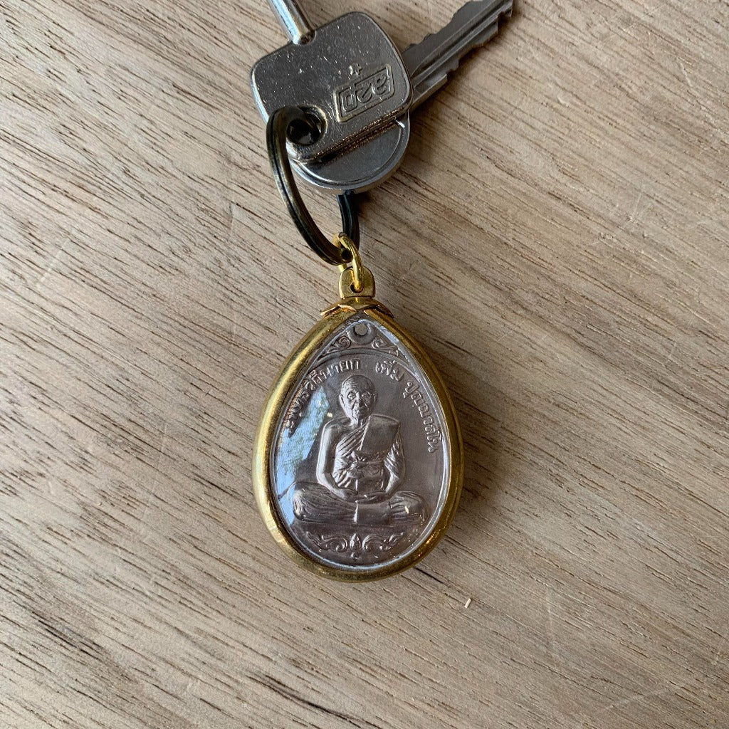Porte-Clés Temple - Symbole de Sérénité et de Spiritualité
