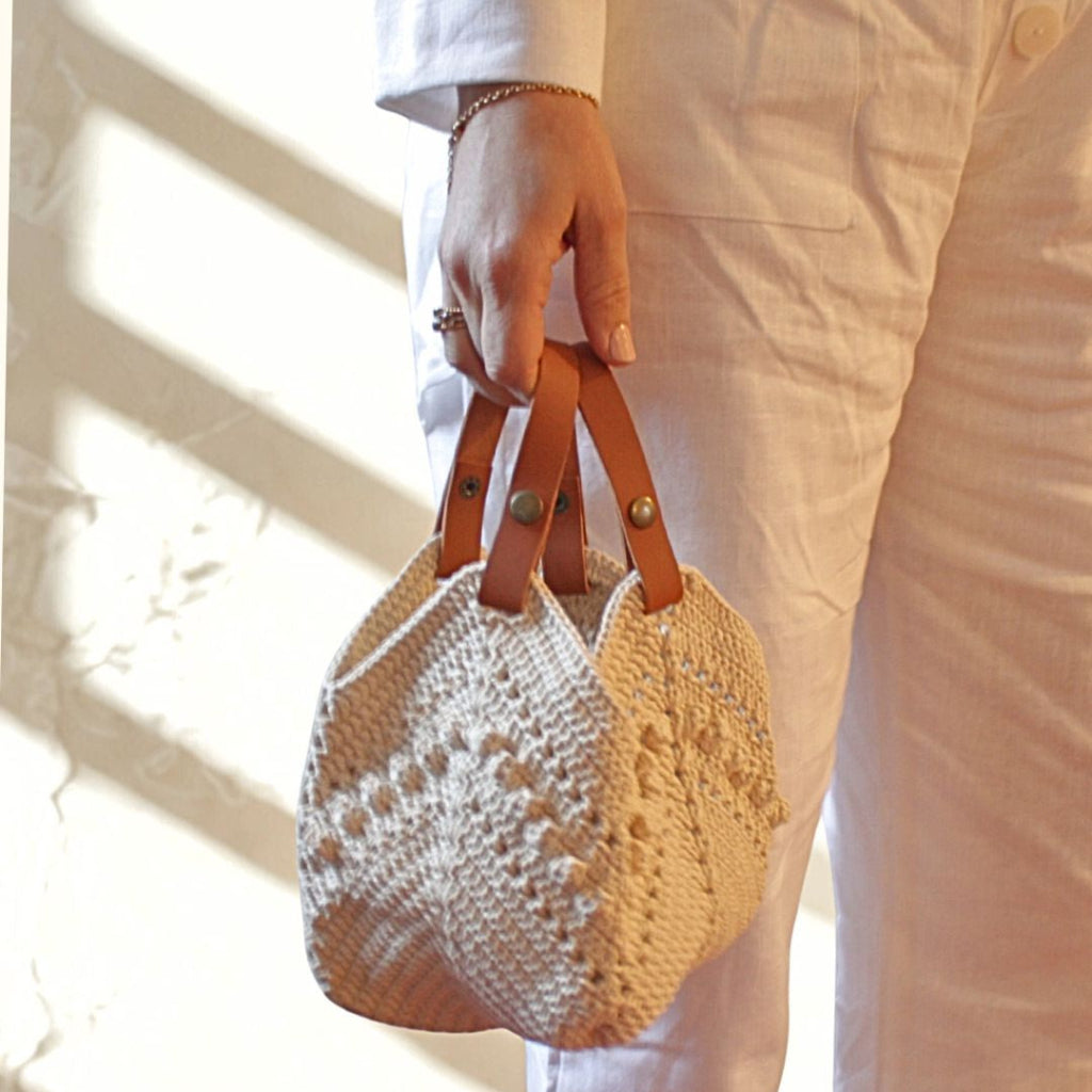 Sac en crochet fait main – Coton crème et anses cuir