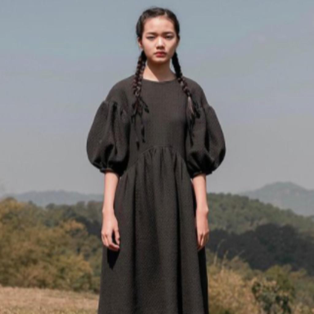 Robe en coton manches bouffantes noire