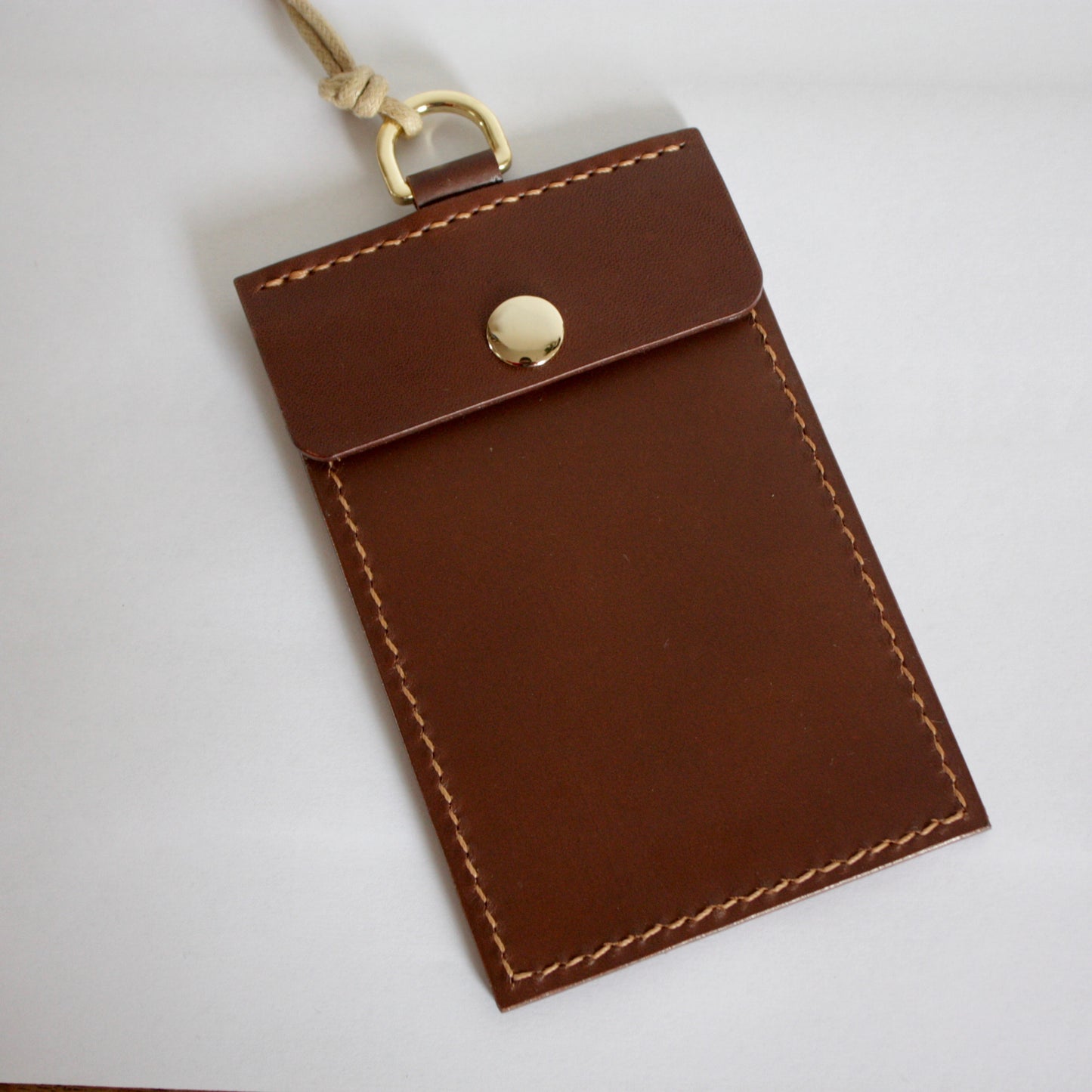Porte-cartes à cordon