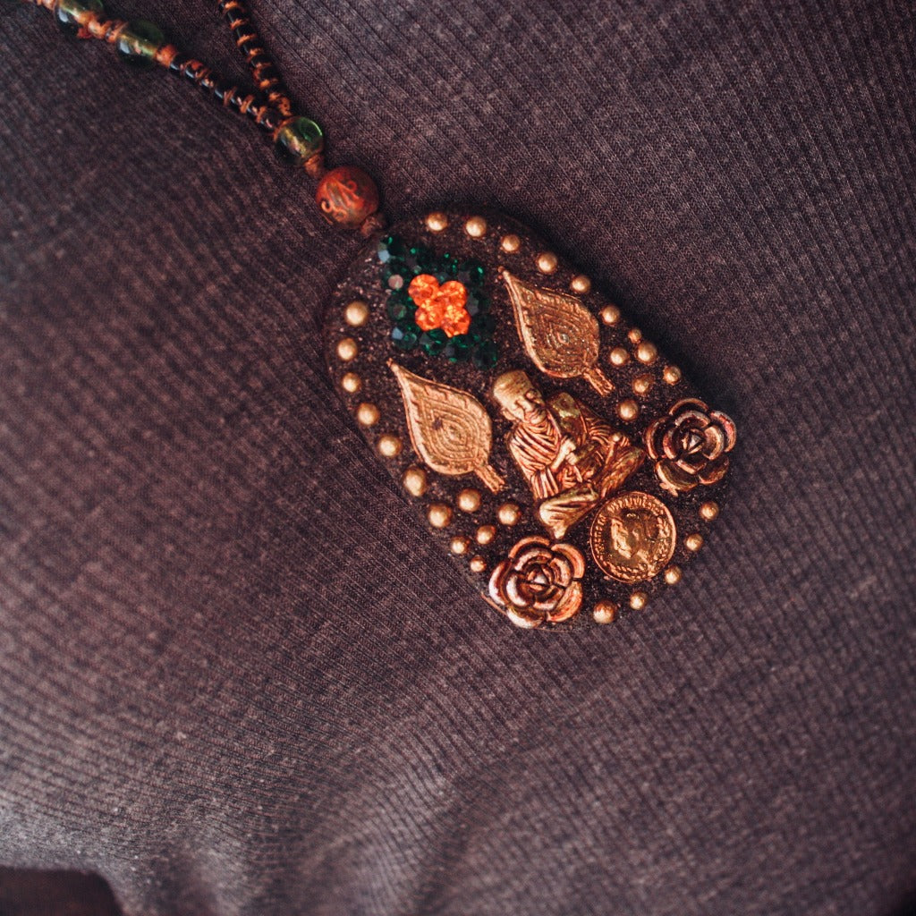 Amulette thaï l'éclaireuse