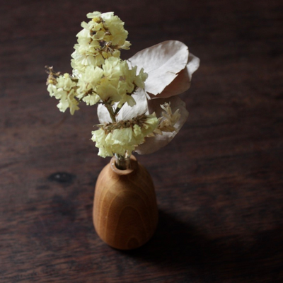 Petit Vase Artisanal en Bois