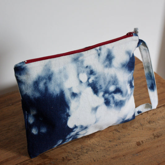 Pochette en Coton Tie & Dye Fait Main - Élégance Naturelle