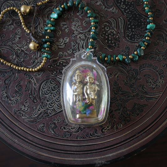 Amulette Famille – Collier en Pierres Naturelles Brutes & Coton Enduit