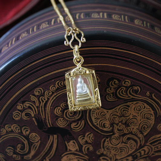 Amulette Construction, Sagesse, Transmission Rose – Collier en Acier Maillé