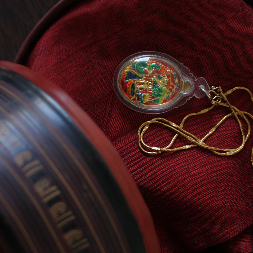 Amulette Développement Personnel – Collier en Chaîne Acier Or