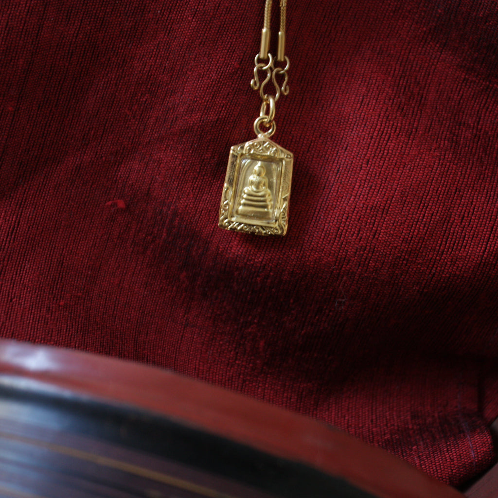 Amulette Construction, Sagesse, Transmission – Collier en Acier Maillé