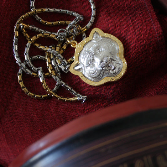 Amulette Tigre Force & Protection – Collier Symbolique Unique