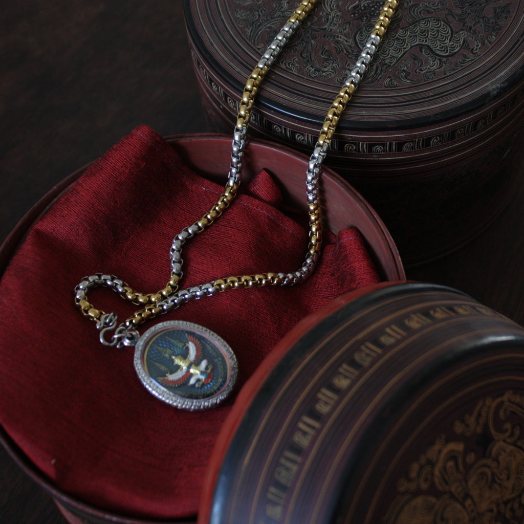 Amulette Garuda – Collier Symbolique de Protection & Puissance