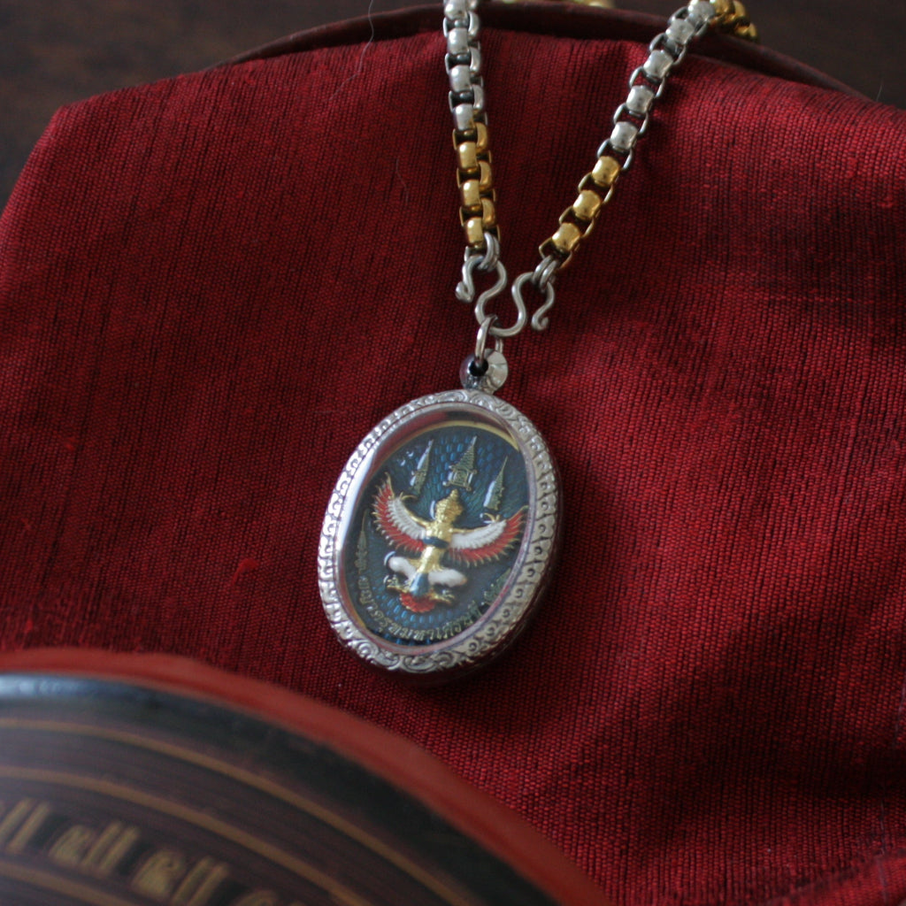 Amulette Garuda – Collier Symbolique de Protection & Puissance