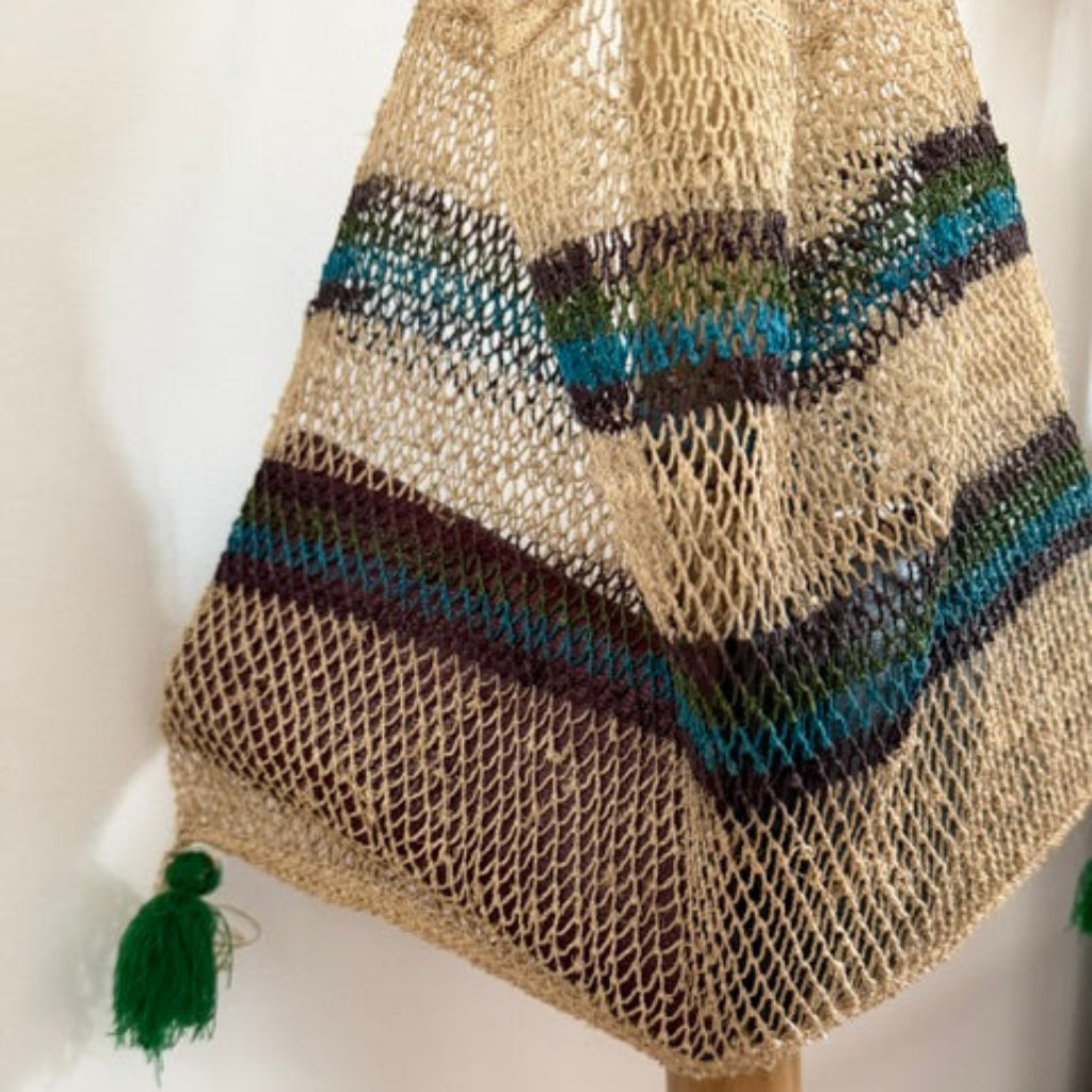 Sac de pêcheur tressé chanvre naturel fait main pompons Thaïlande Dame Pach Bangkok
