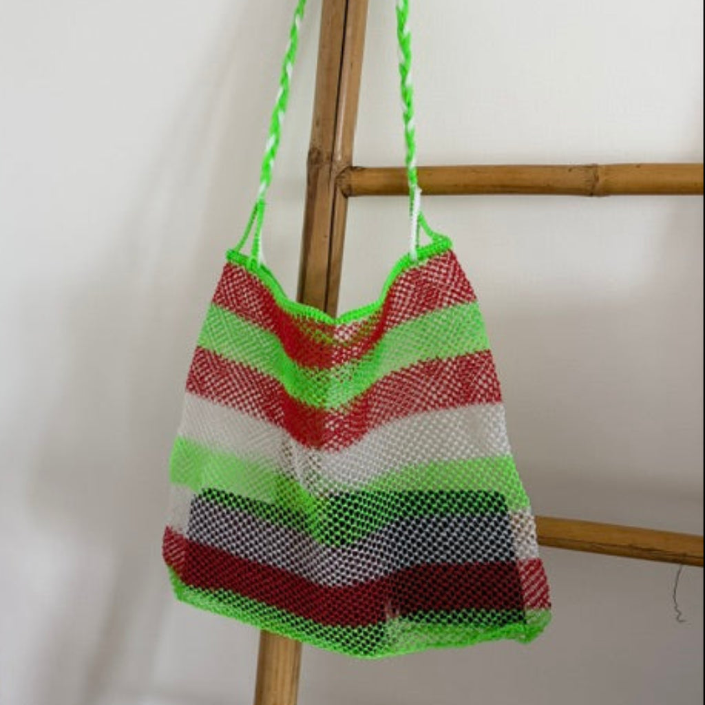 Sac de pêcheur filet plastique recyclé fait main coloré Dame Pach Bangkok
