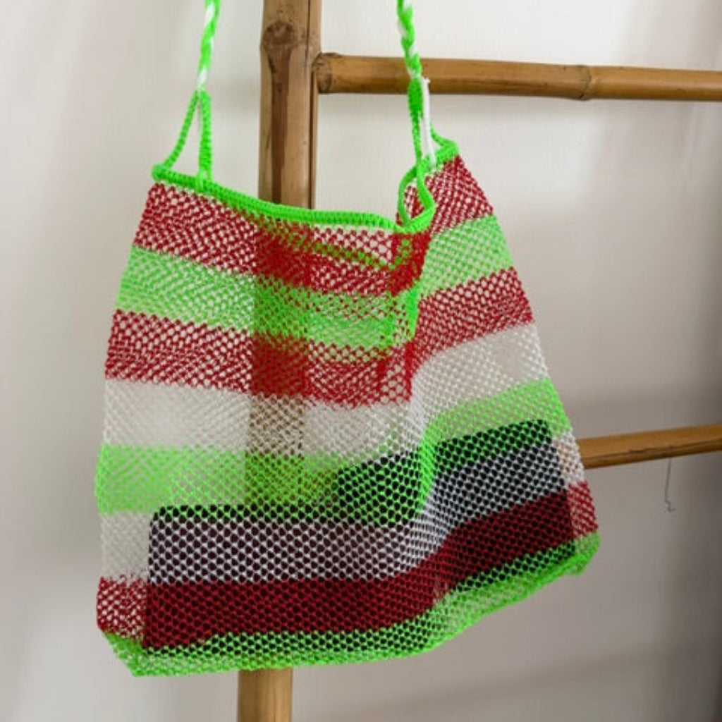 Sac de pêcheur filet plastique recyclé fait main coloré Dame Pach Bangkok