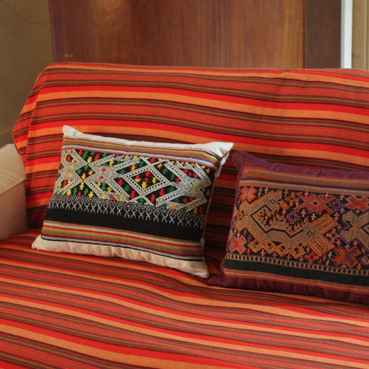 Coussin en Soie brodée