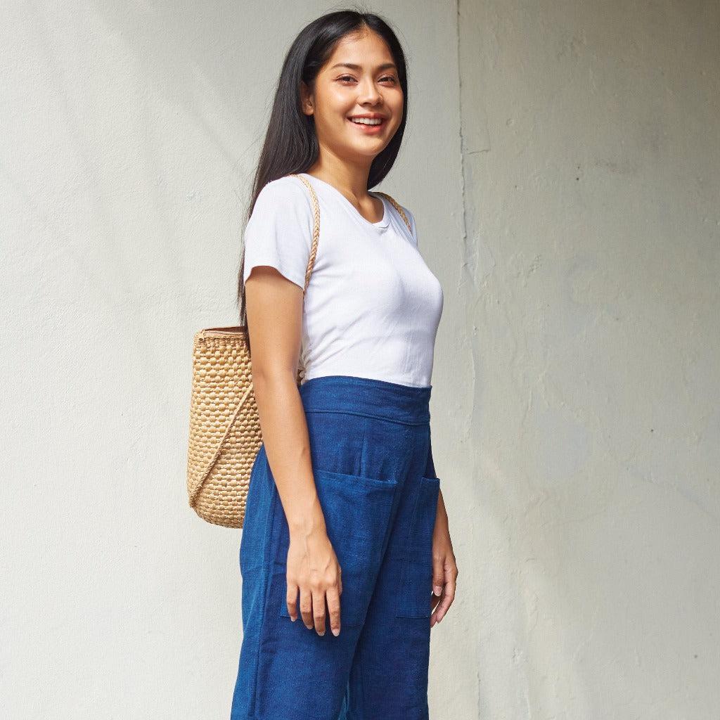 Pantalon indigo femme en coton teint naturel fait main